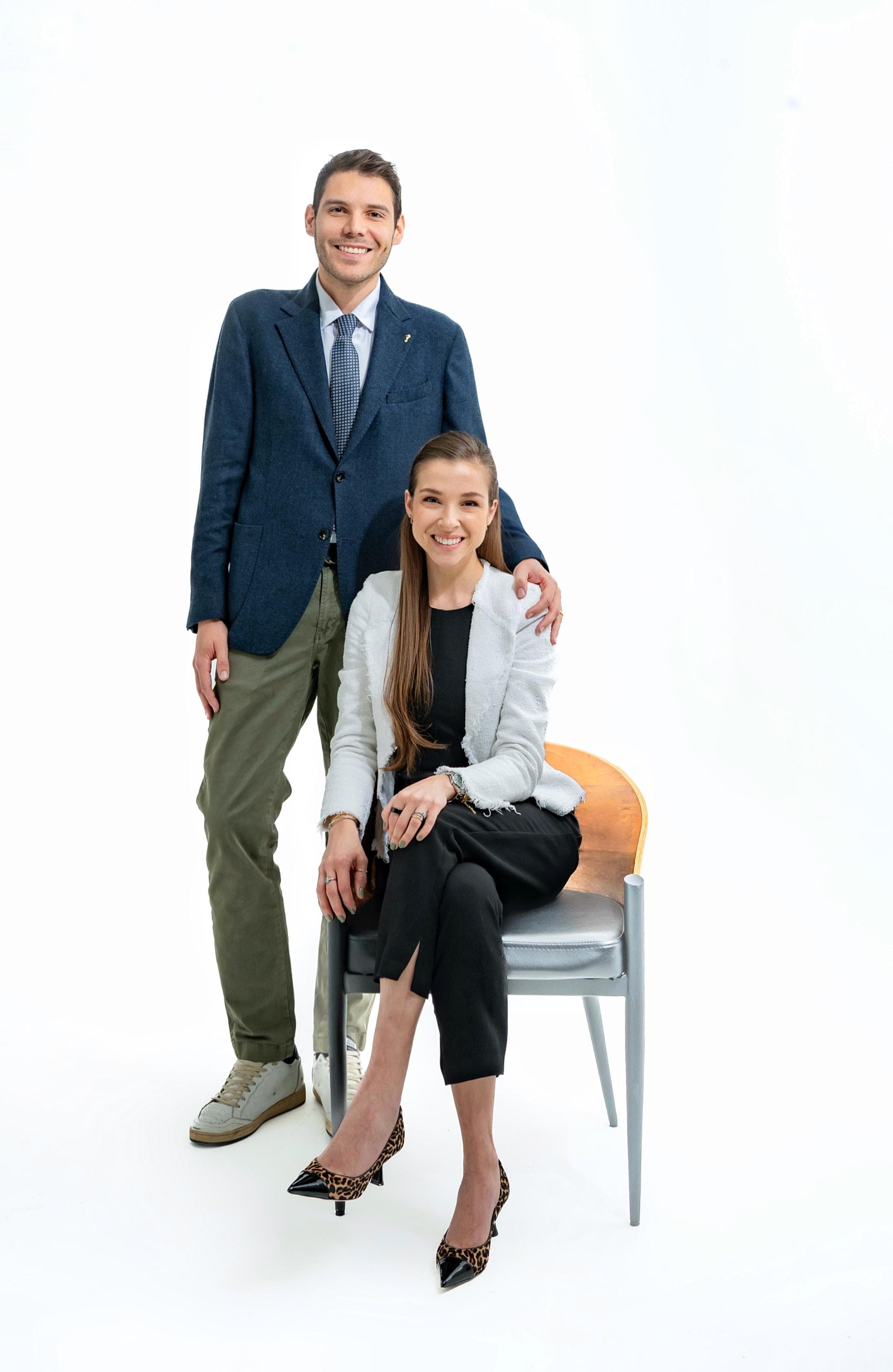 Dres. Pablo Atria y Camila Sampaio, Fundadores de Atria Sampaio Odontología Digital